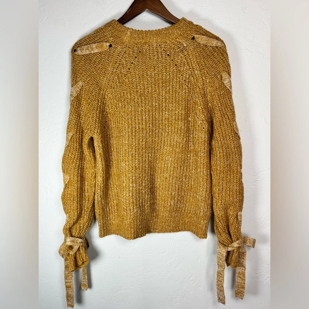 💛Love Tree Mustard Braided Sleeve Sweater Coquette Cozy Warm Size Medium‎ - Picture 9 of 11